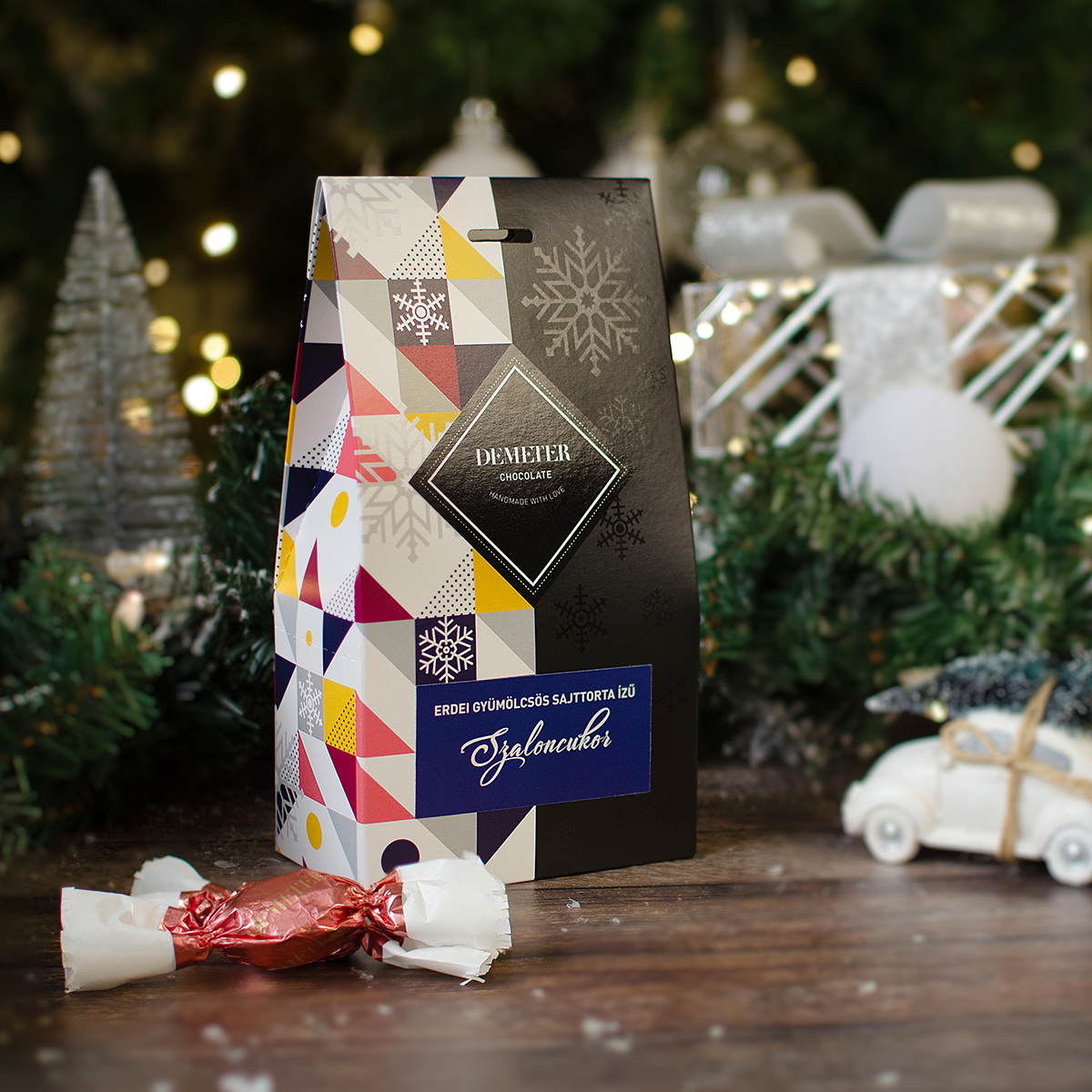 Erdei gyümölcsös sajttortás szaloncukor díszdobozban