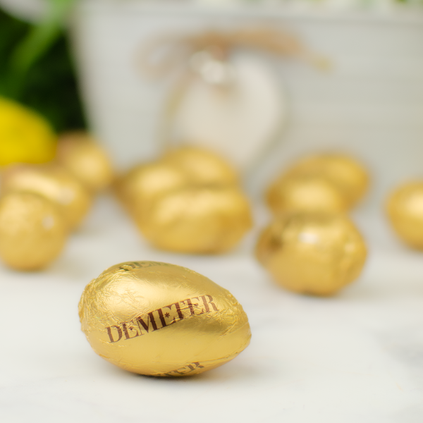Tojáslikőrös húsvéti tojás arany húsvéti tojás demeterchocolate