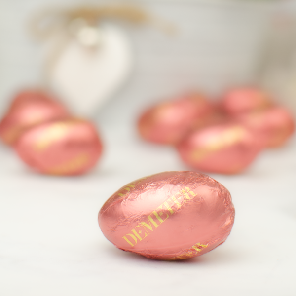 Epres pezsgőkrémes húsvéti tojás rosegold húsvéti tojás demeterchocolate