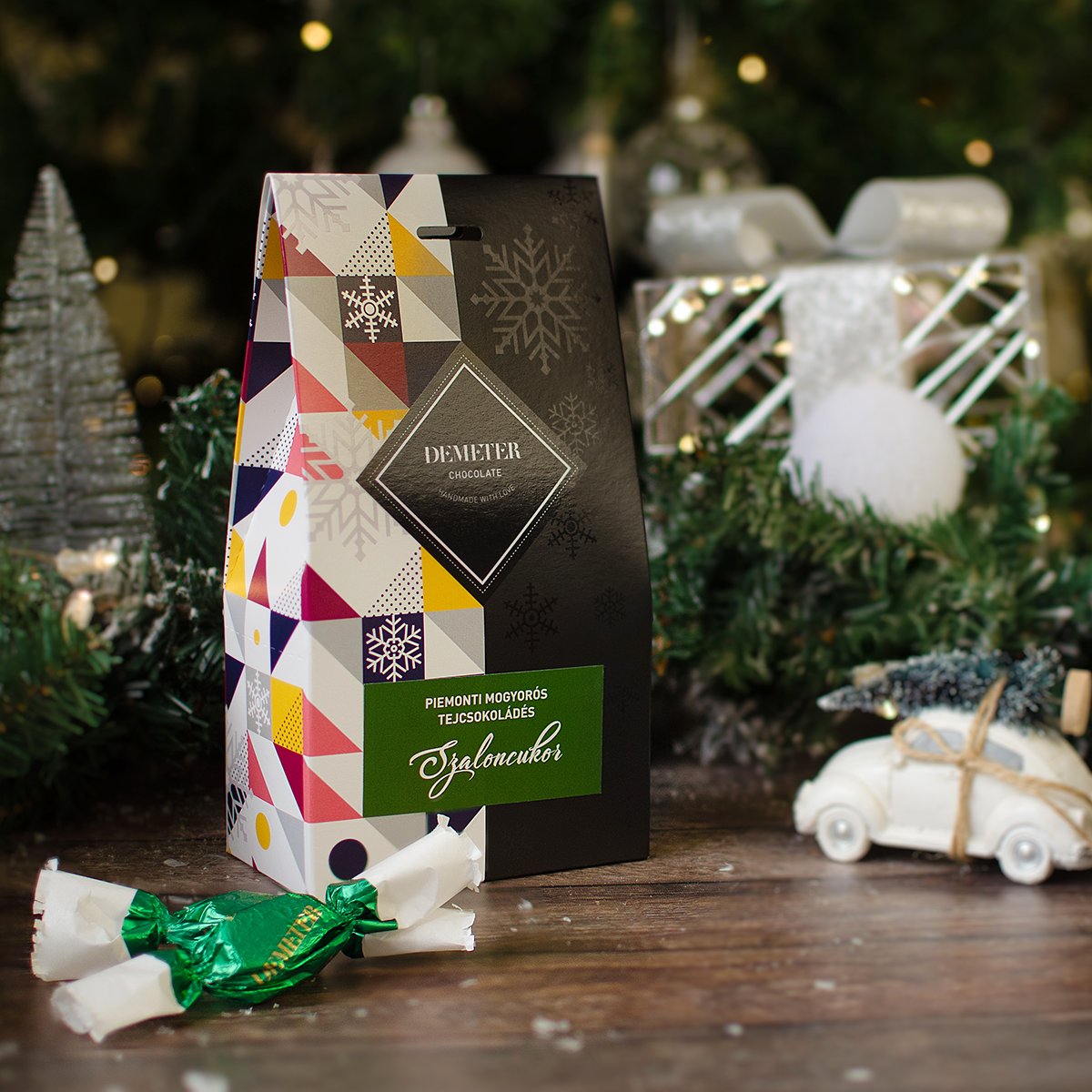 Piemonti mogyorós szaloncukor díszdobozban