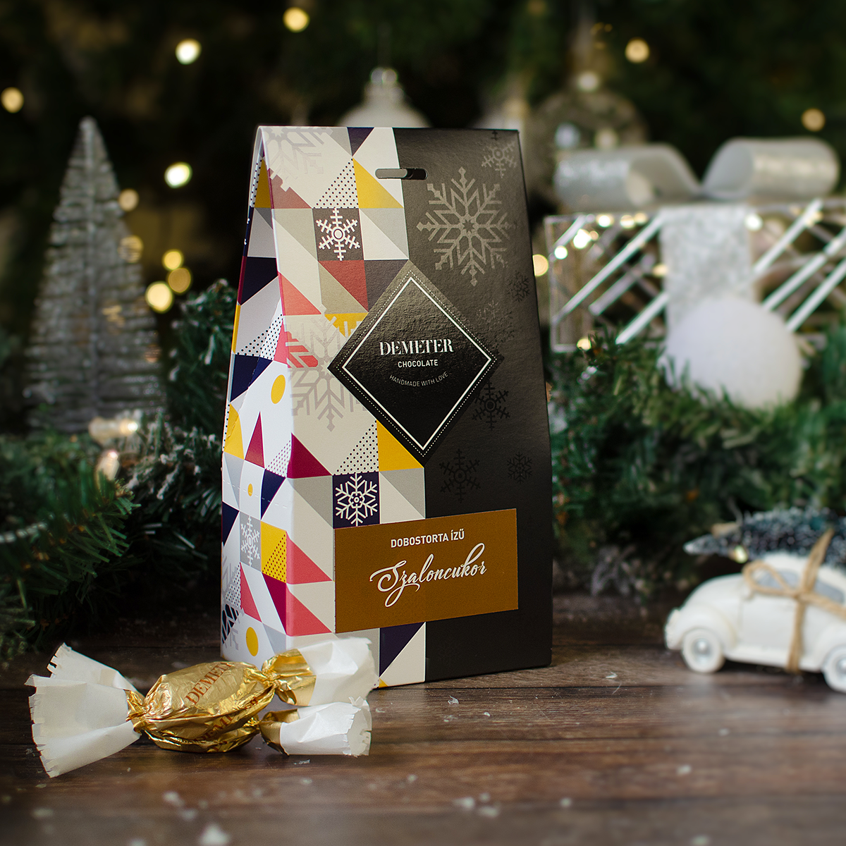 Dobos tortás szaloncukor díszdobozban