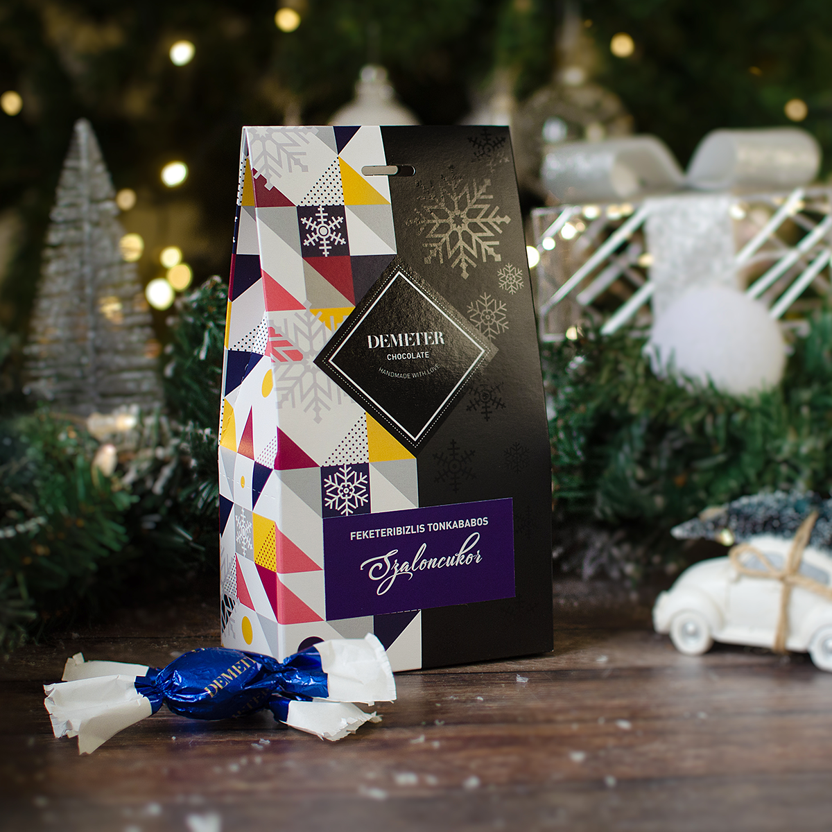 Tonkababos feketeribizlis szaloncukor díszdobozban