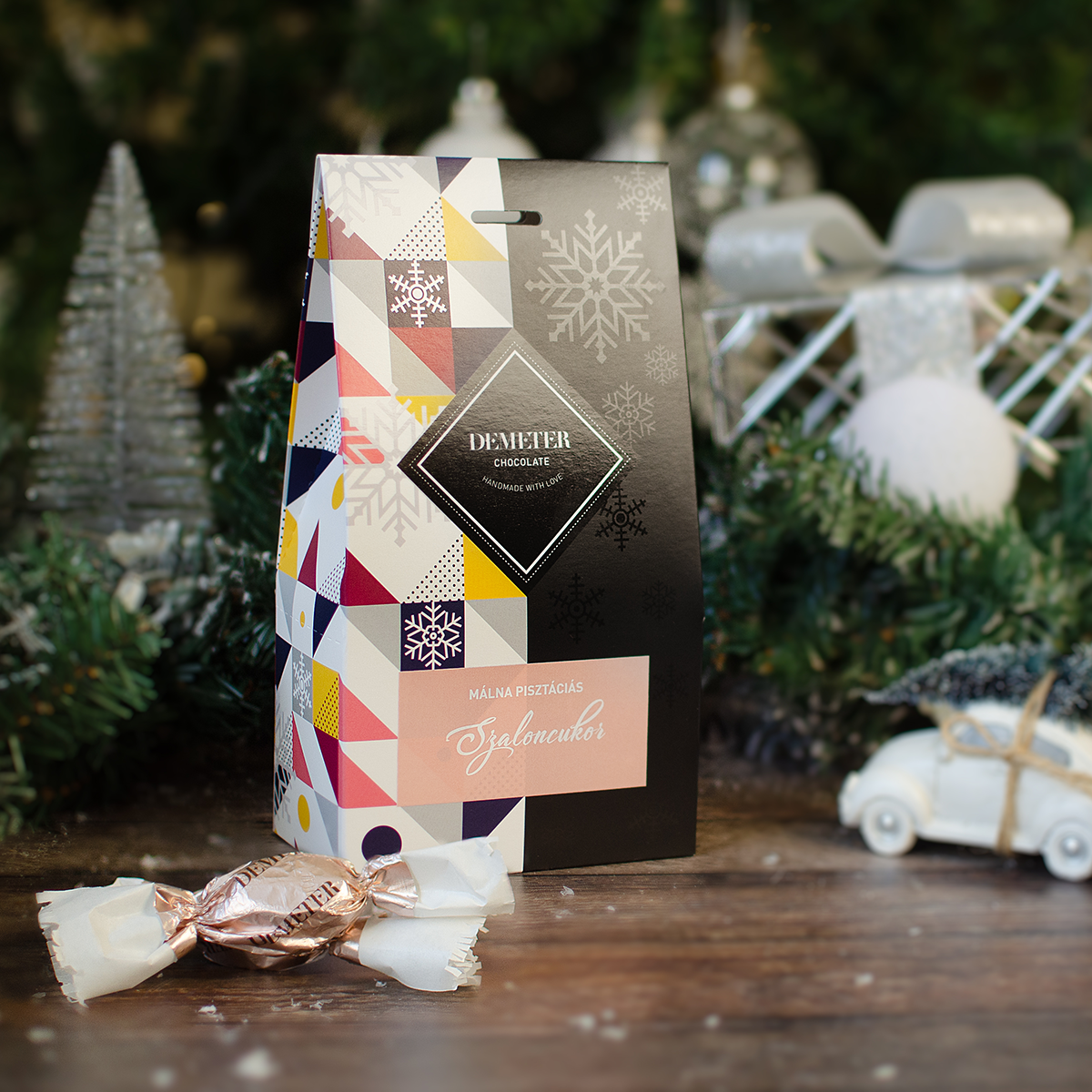 Málnás pisztáciás szaloncukor díszdobozban